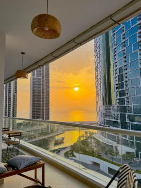One Tree Luxury Homes Private rooms in Shared Apartment JBR